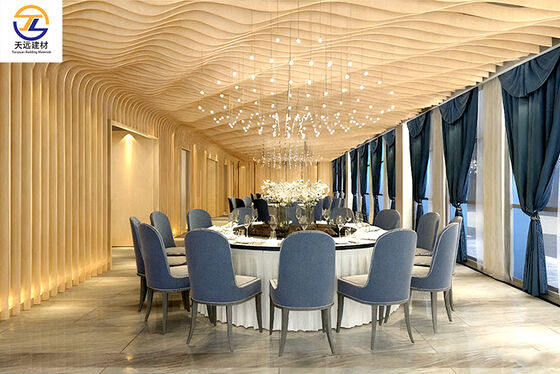 Extra-Long Wood-Grain Aluminium Alloy Curved Square Tube Trang trí Trần nhà hàng