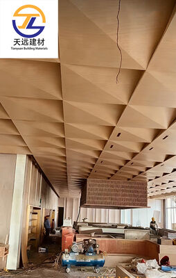 2.5mm Triangular Wood Grain Aluminum Veneer ¢ Top Pick para Tecidos de Lobby